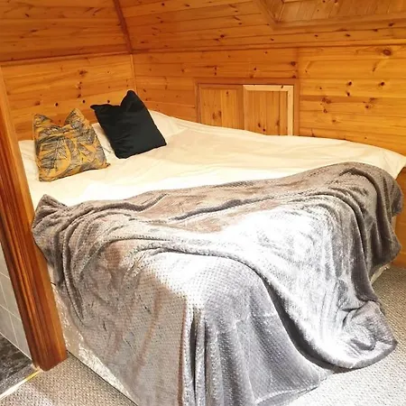 Cosy Double Room, 15minutes From Airport, 4 * Blanchardstown