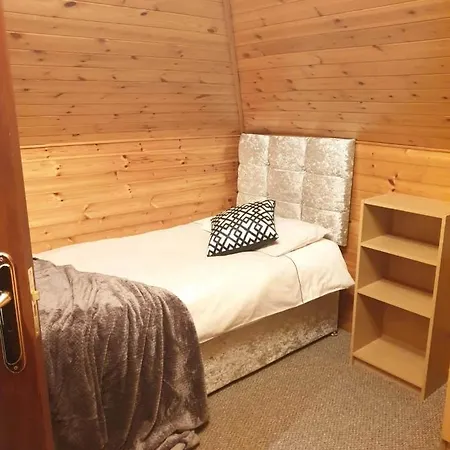 Cosy Double Room, 15minutes From Airport, 4 Kwatera prywatna Blanchardstown
