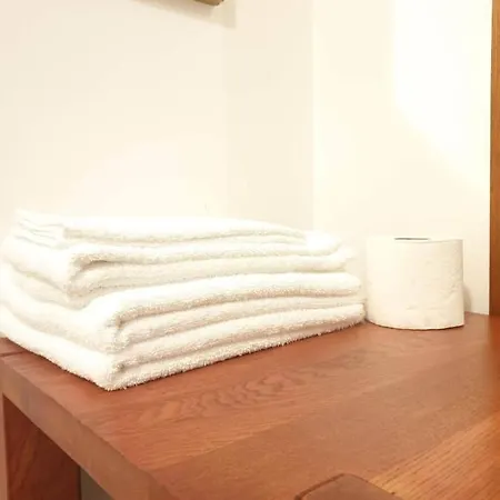 Cosy Double Room, 15minutes From Airport, 4 * Blanchardstown