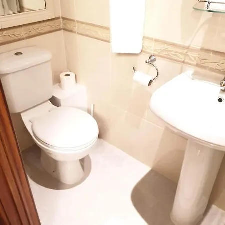 Cosy Double Room, 15minutes From Airport, 4